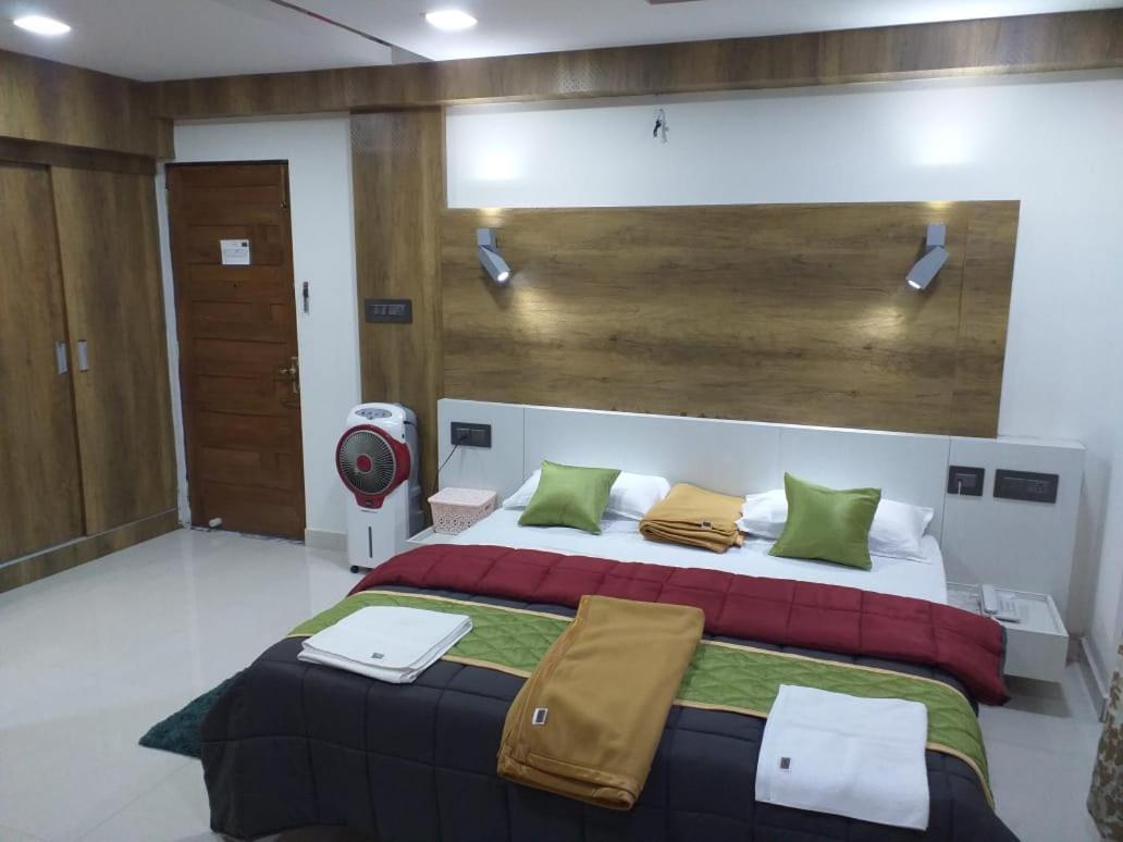 Grand Meridian Vinnamangalam Buitenkant foto