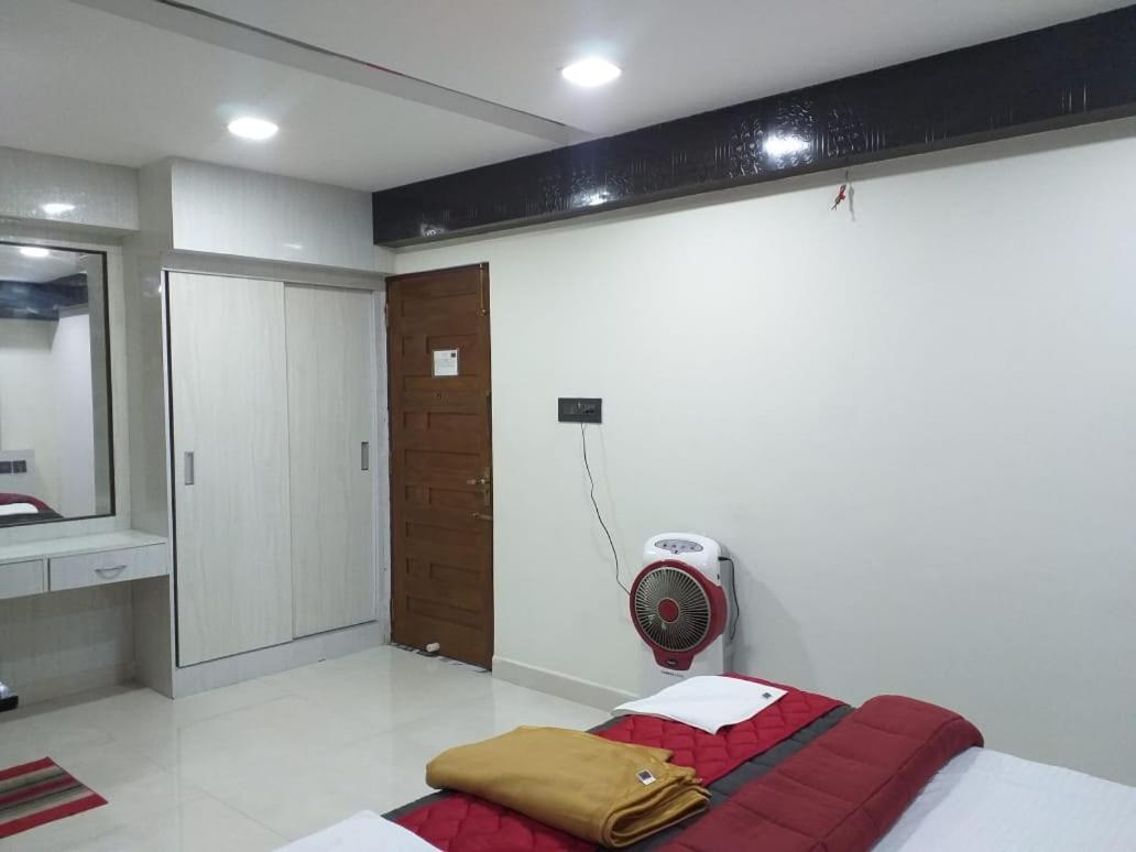 Grand Meridian Vinnamangalam Buitenkant foto