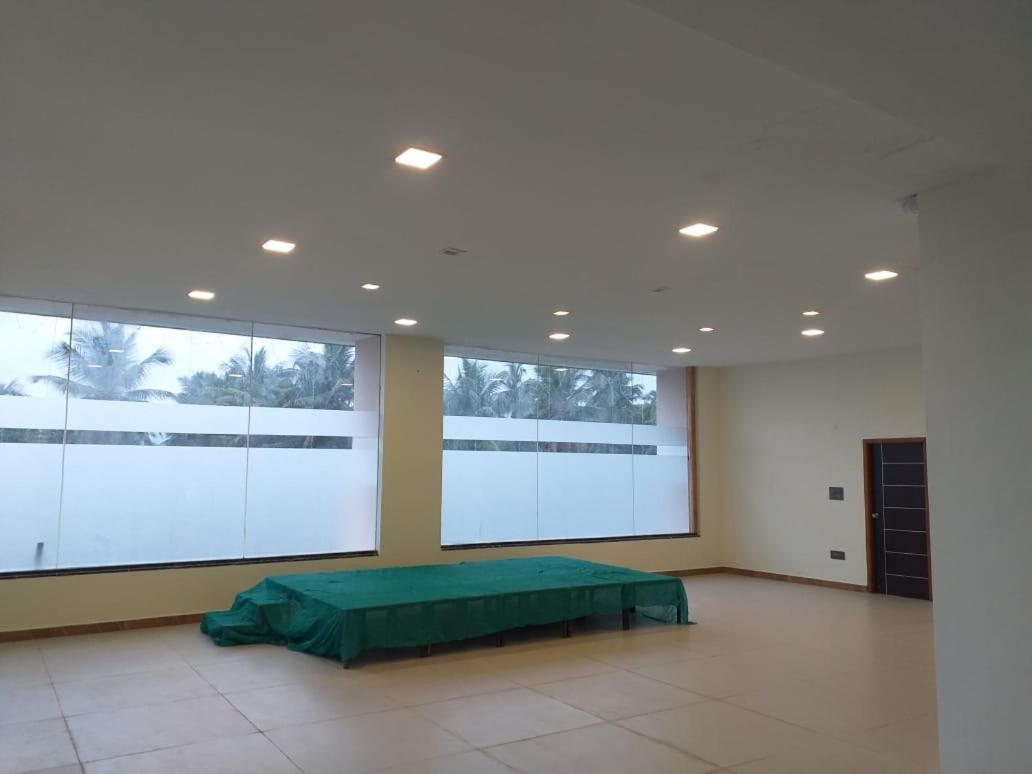 Grand Meridian Vinnamangalam Buitenkant foto