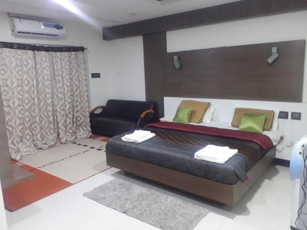 Grand Meridian Vinnamangalam Buitenkant foto