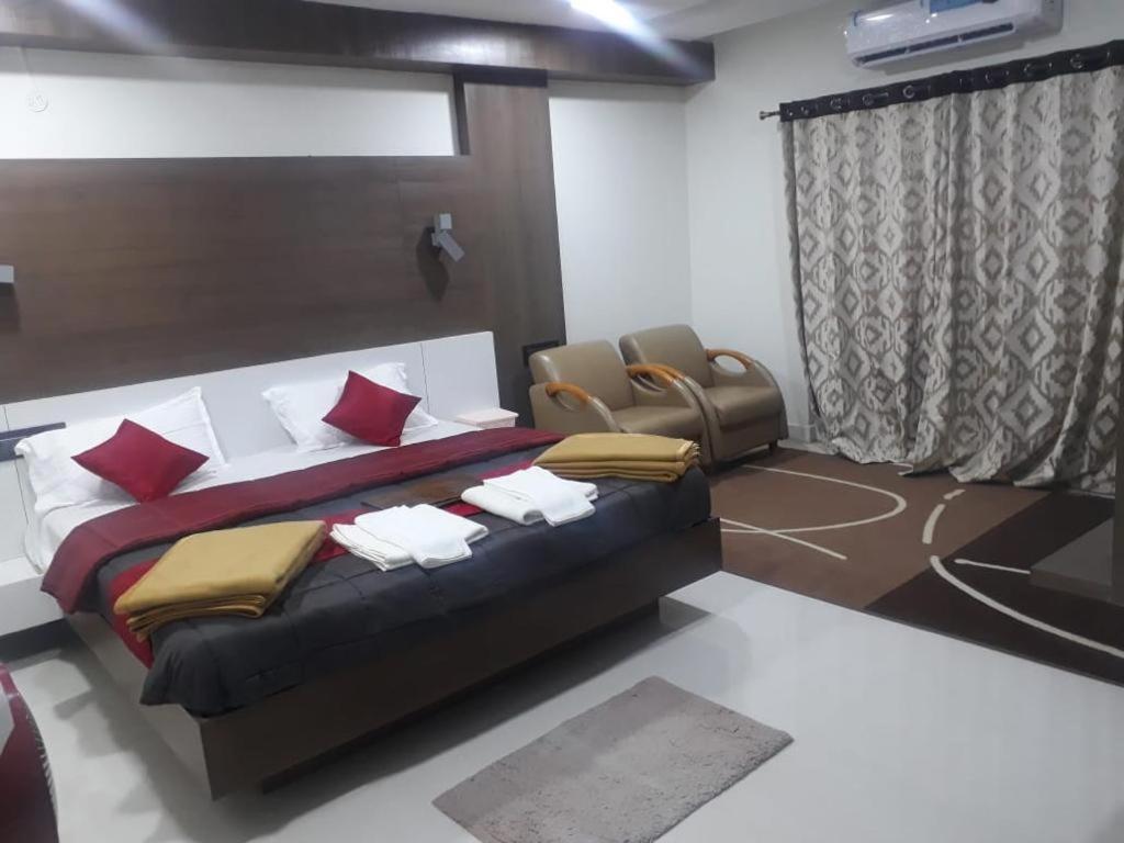 Grand Meridian Vinnamangalam Buitenkant foto