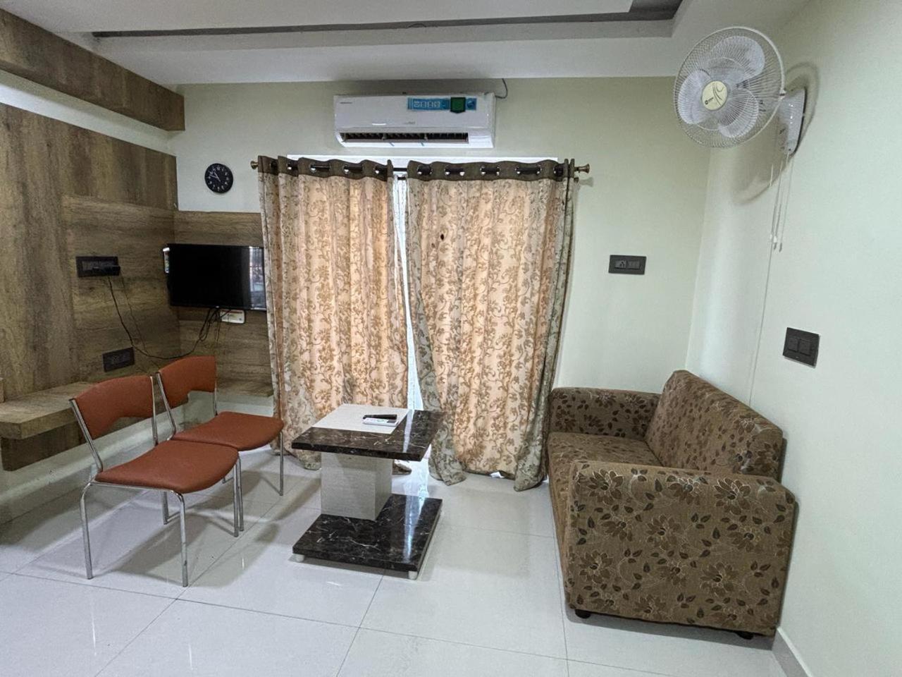 Grand Meridian Vinnamangalam Buitenkant foto
