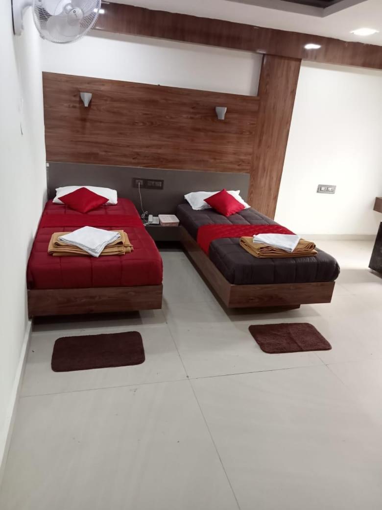 Grand Meridian Vinnamangalam Buitenkant foto